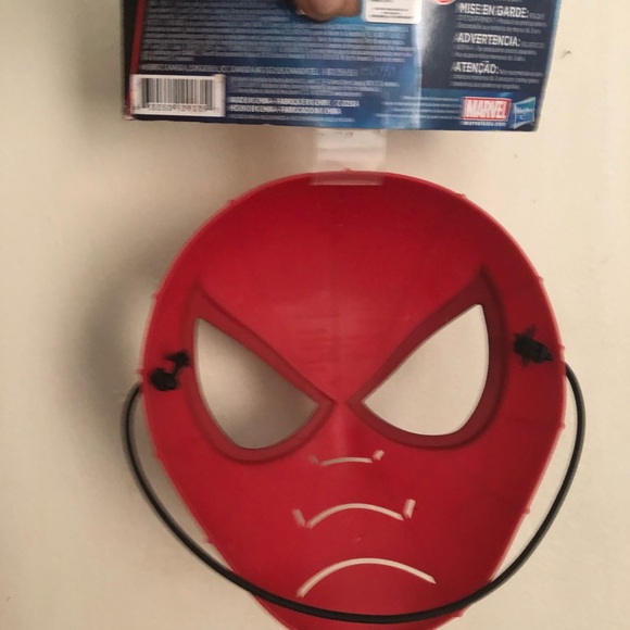 Spiderman mask - Picture 3 of 5